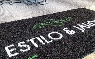 ef46b2_8eec46d4cc804470895857082ea6f367~mv2